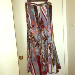 Maxi design skirt